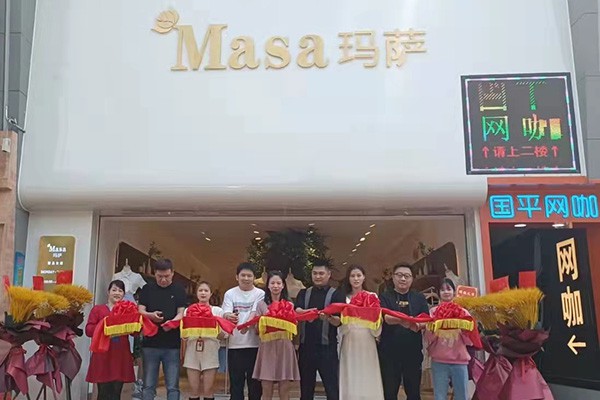 玛萨女装店铺形象