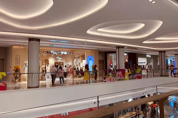 一城画一女装店铺形象