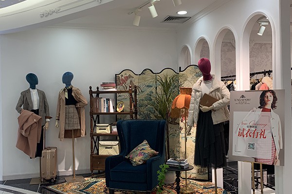 遇见女装店铺形象