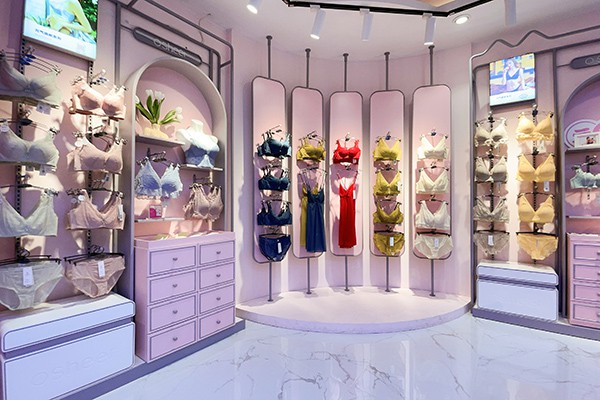 欧诗雨内衣店铺形象