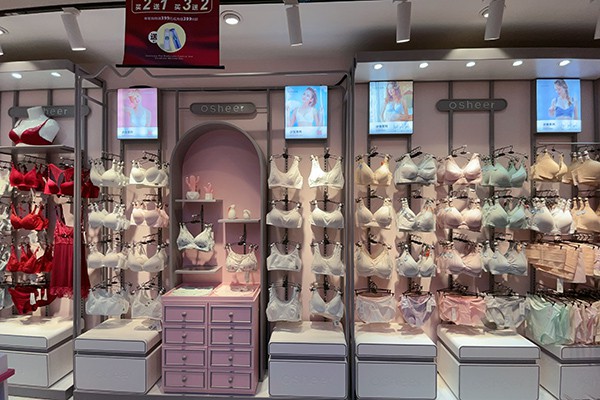 欧诗雨内衣店铺形象