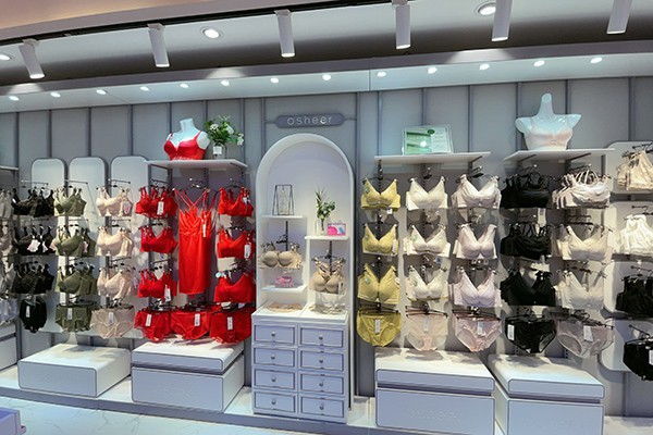 欧诗雨内衣店铺形象