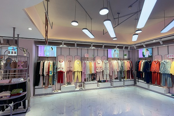 欧诗雨内衣店铺展示