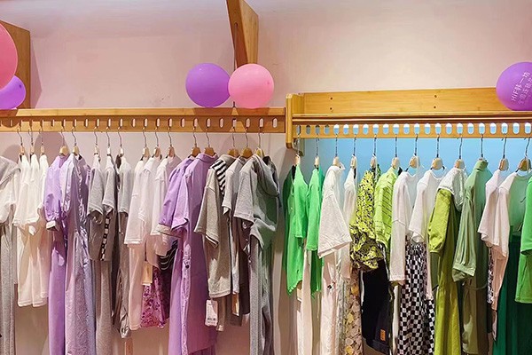 HiF韩一坊女装店铺展示