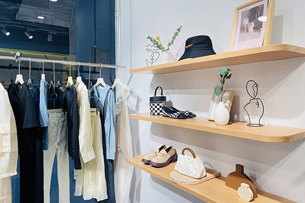 LAMANDHWANG女装店铺展示