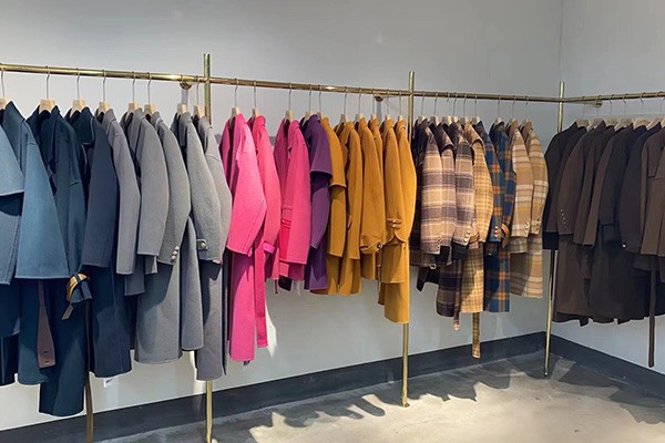 1CM女装店铺展示