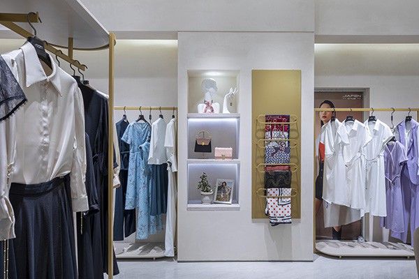 佳纷女装店铺展示