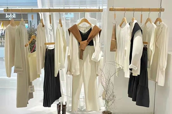 珂希莉女装店铺展示