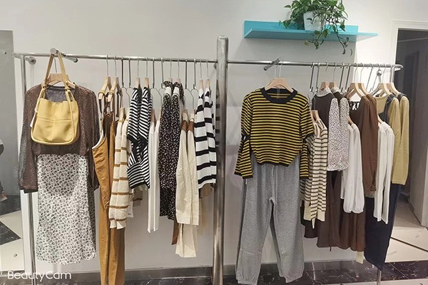 俏米图女装店铺形象