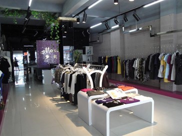 梦妮女装店铺