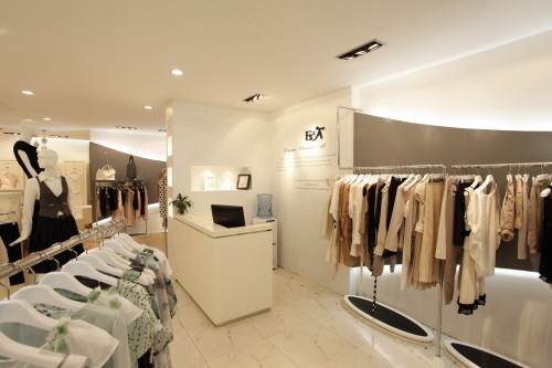 ECA时尚优雅女装店铺