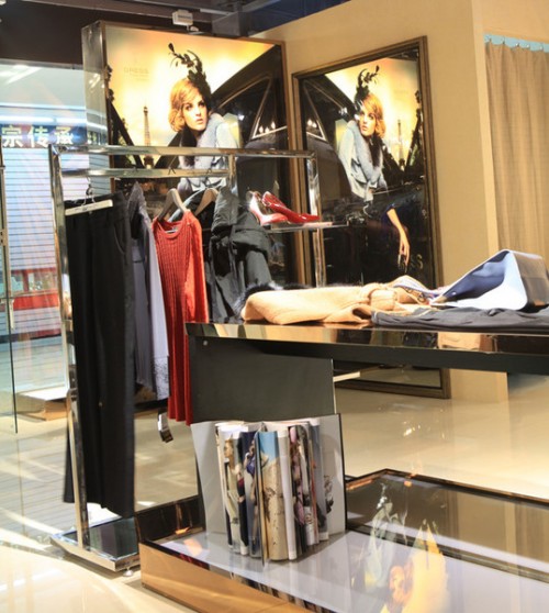 唯佳雅诗-DRESS店铺