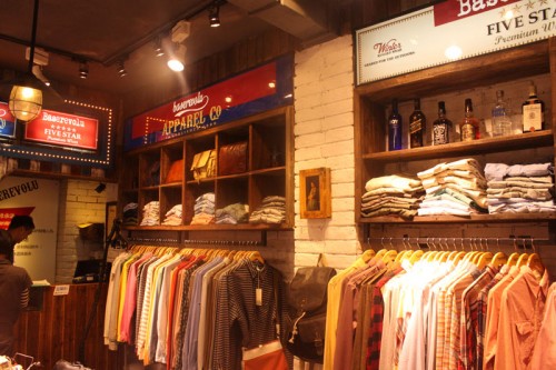 贝斯伟福路-BASEREVOLU店铺