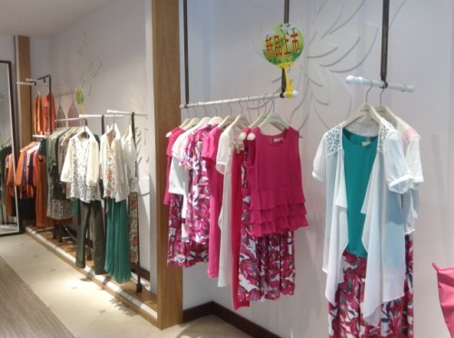 易菲 - YIFINI店铺