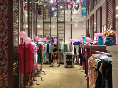 易菲 - YIFINI店铺