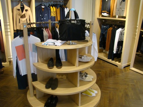 ZUZUK - 尊者店铺