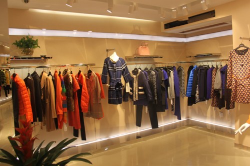 衣莎美诺-AESOMINO店铺