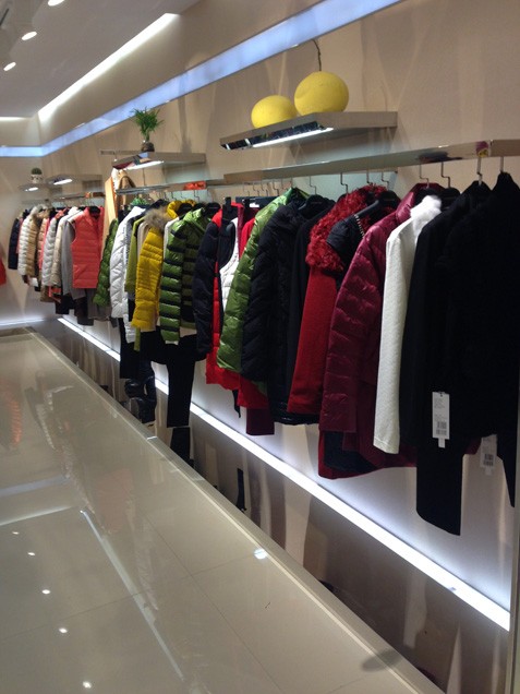 衣莎美诺-AESOMINO店铺