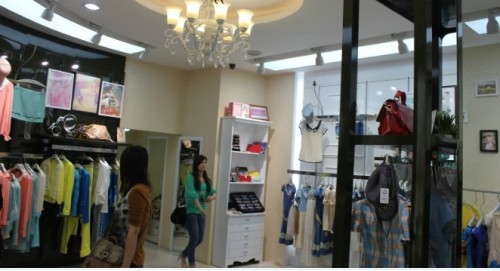 品牌折扣女装店铺