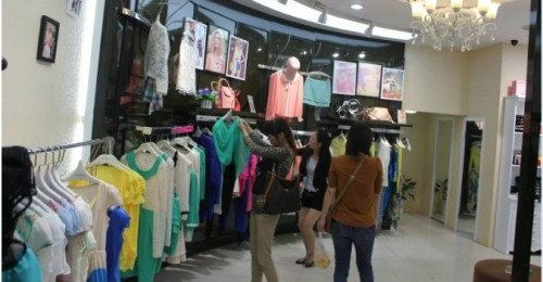 品牌折扣女装店铺