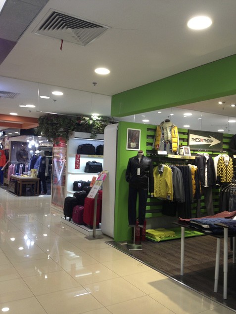 第六日时尚男装店铺