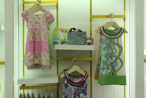 宝贝丫榜样童装店铺