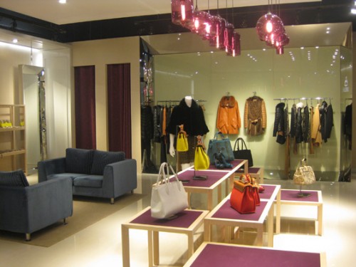 法拉鸣歌-FALEMIG店铺