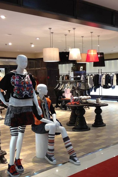 E-WORLD - 衣我的店铺