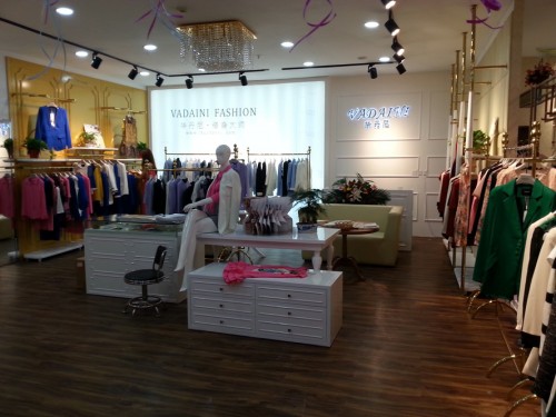 华丹尼-VADAINI店铺