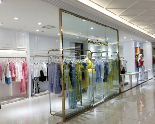 璱妠-snowbound店铺