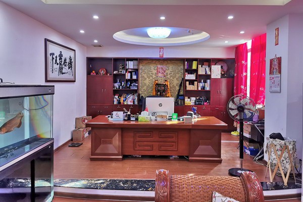 兴溢行服饰店铺