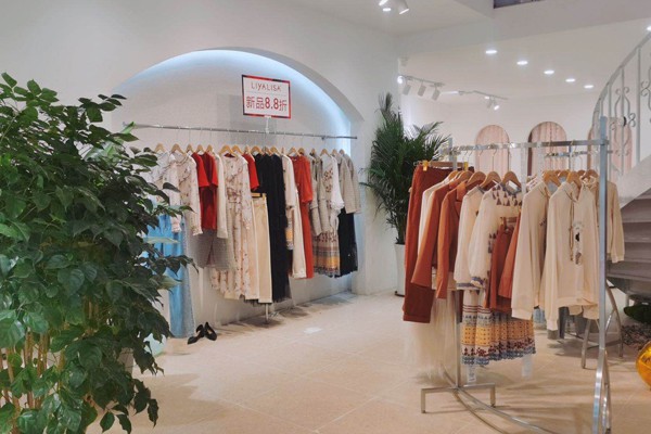 莉雅莉萨-LIYALISA店铺