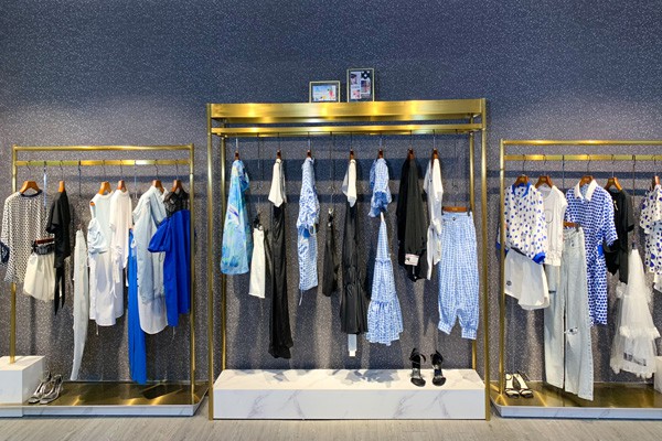 亮点国际-LIVEWIRE店铺