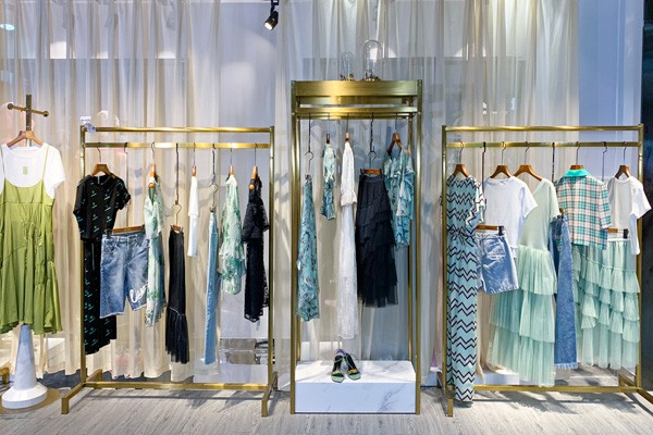 亮点国际-LIVEWIRE店铺