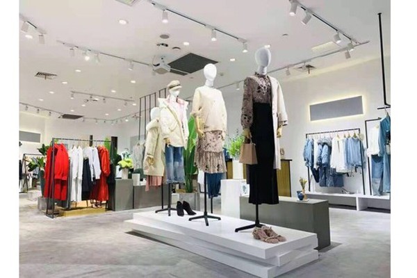 VOGUE CREATECH店铺