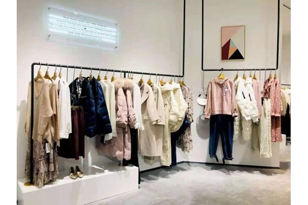 VOGUE CREATECH店铺