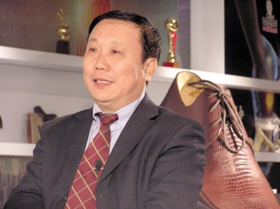 康奈创始人郑秀康:家业传子不传女 康奈创始人郑秀康:家业传子不传女