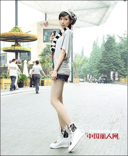 2011秋季最新松糕女靴 潮流时尚显气场