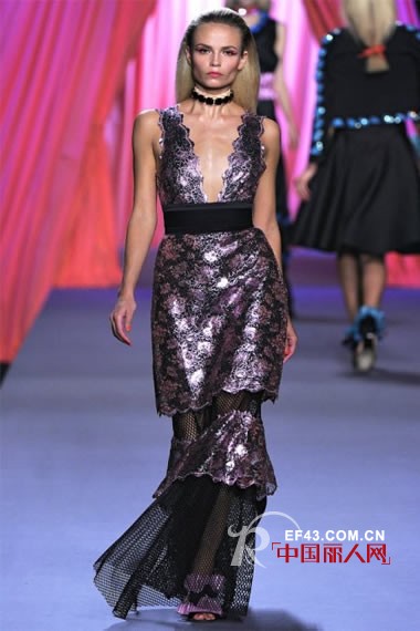 甜甜的芭比娃娃 维果罗夫2012春夏女装秀