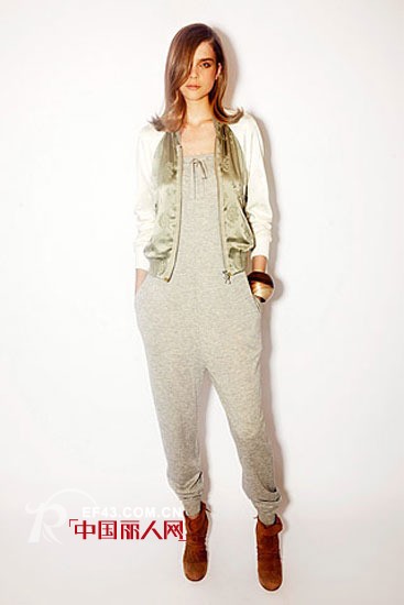 至IN中性棒球夹克成新宠