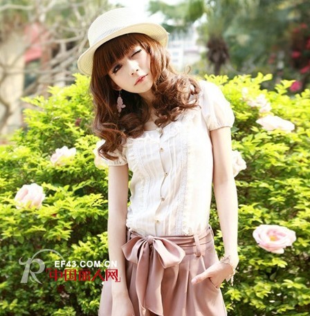 　大热裤裙美搭 装出窈窕身姿