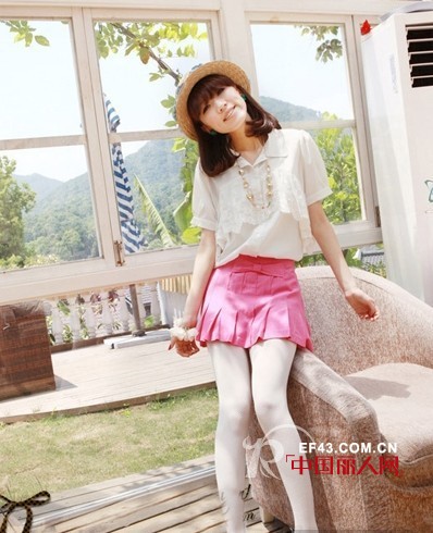 　大热裤裙美搭 装出窈窕身姿