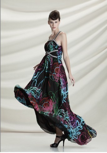 玖姿品牌女装风尚标,解码今夏海之密语