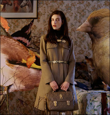 迈宝瑞Mulberry2011秋冬女装 超模Lindsey Wixson助阵