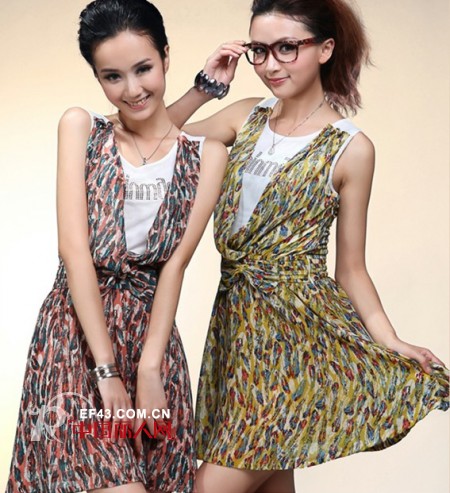 缤蔓羽毛碎花裙 这个夏天让心情飞起来