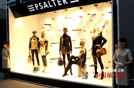 影儿时尚集团“让品牌歌颂生命”艺术展成服交会亮点