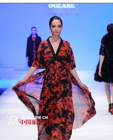 天色——奥莎尼女装品牌深圳服装展专场发布