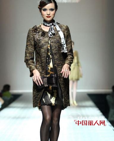 马天奴品牌服装优雅登场成深圳服交会T台亮点