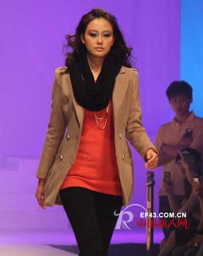 雅轩菲格品牌女装震撼亮相深圳服装展