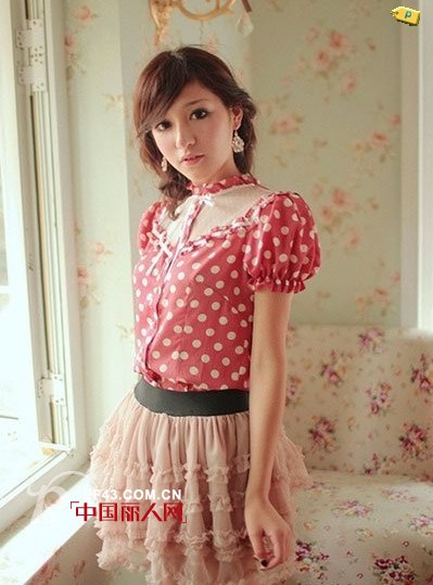 日系女生夏季短裙搭配技巧